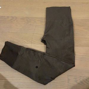 Lululemon ribbed 7/8 leggings